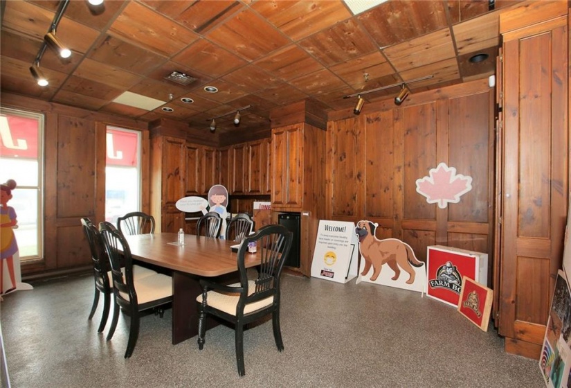 1140 Blair Road, Burlington, Ontario L7M 1K9, ,Commercial,Sale,Blair,H4178819