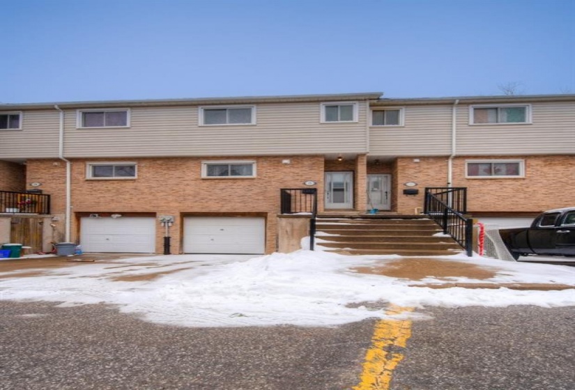 149 ST CATHARINES Street, Smithville, Ontario L0R 2A0, 3 Bedrooms Bedrooms, ,1 BathroomBathrooms,Residential,Sale,ST CATHARINES,H4183792