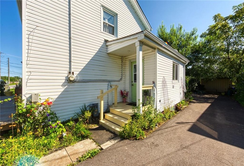 Side entrance and driveway