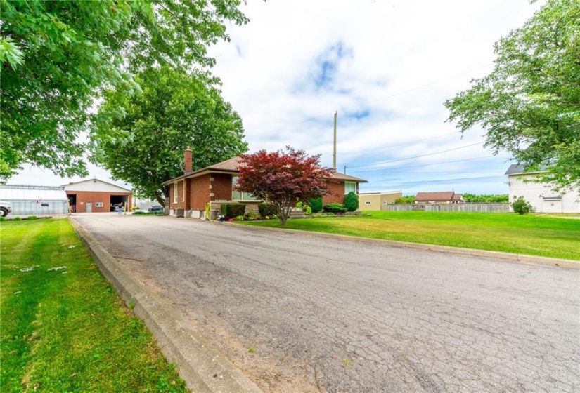 220 Read Road, St. Catharines, Ontario L2R 7K6, 3 Bedrooms Bedrooms, ,2 BathroomsBathrooms,Residential,Sale,Read,H4189383