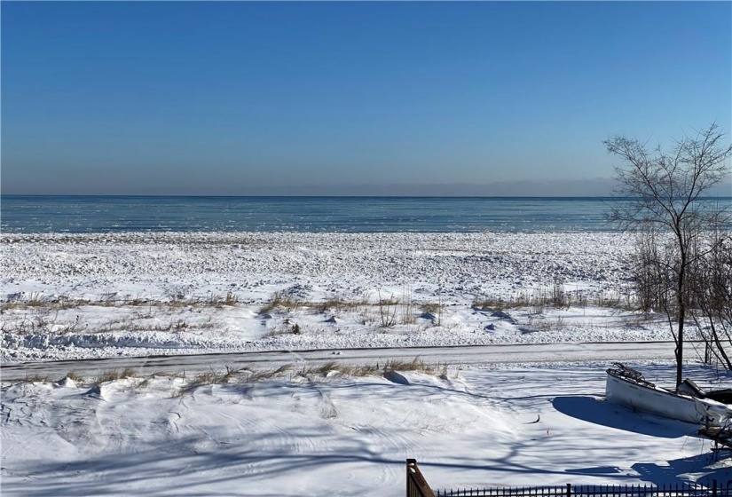 Make no mistake, lakeside living is just as a beautiful and breathtaking in wintertime too!