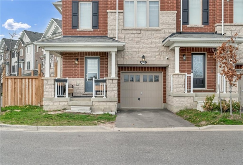 110 HIBISCUS Lane, Hamilton, Ontario L8K 5J3, 4 Bedrooms Bedrooms, ,4 BathroomsBathrooms,Residential,Sale,HIBISCUS,H4190842