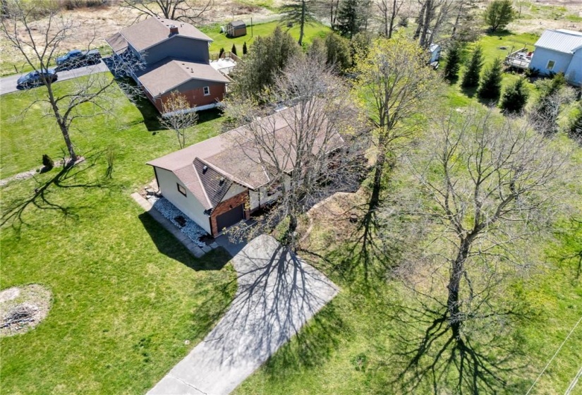 560 WESTOVER Road, Dundas, Ontario L9H 5E2, 5 Bedrooms Bedrooms, ,2 BathroomsBathrooms,Residential,Sale,WESTOVER,H4192670