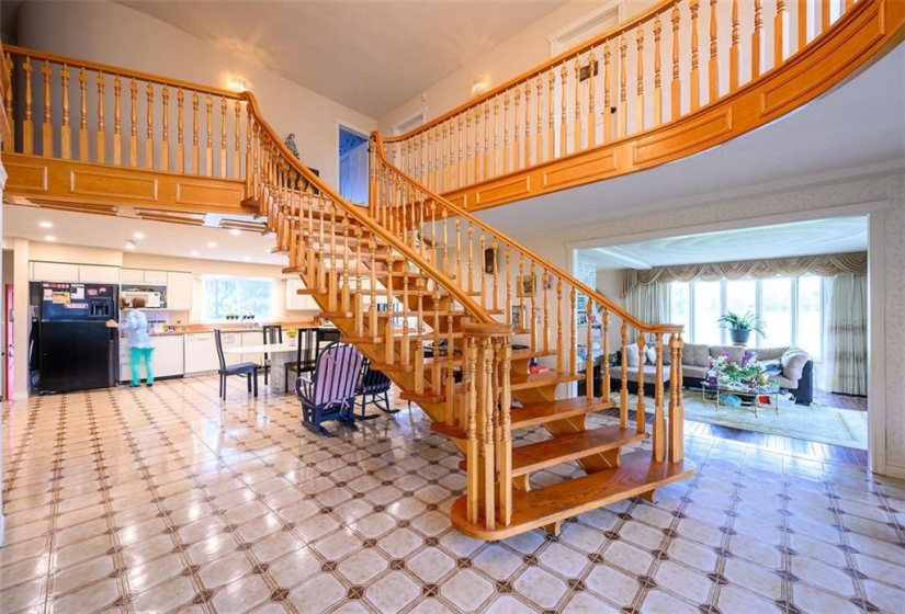 central foyer open staircase