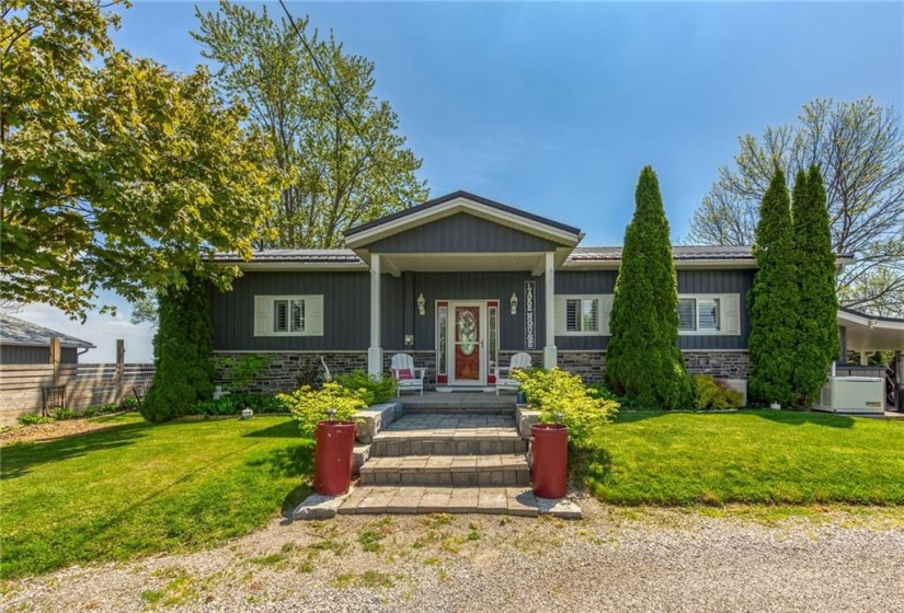 864 SOUTH COAST Drive, Peacock Point, Ontario N0A 1P0, 2 Bedrooms Bedrooms, ,2 BathroomsBathrooms,Residential,Sale,SOUTH COAST,H4194400