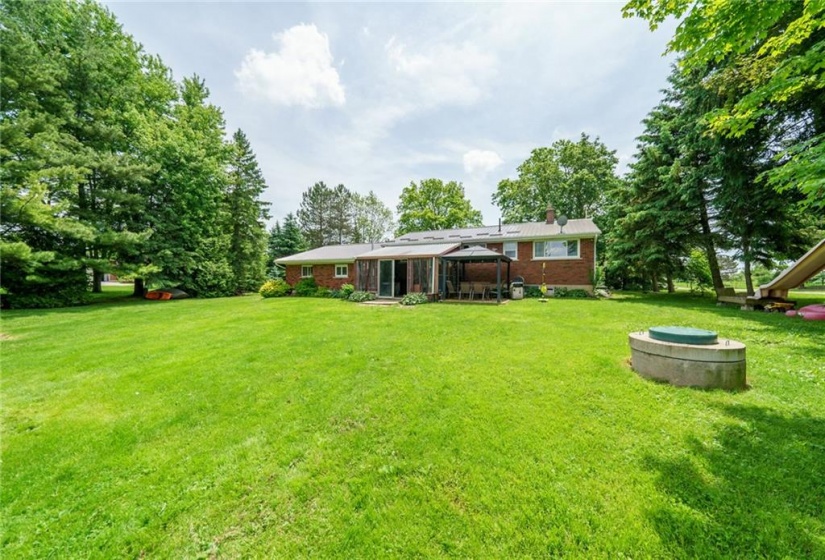 1419 NORFOLK COUNTY 19 Road, Norfolk County, Ontario N0E 1Z0, 4 Bedrooms Bedrooms, ,2 BathroomsBathrooms,Residential,Sale,NORFOLK COUNTY 19,H4196097