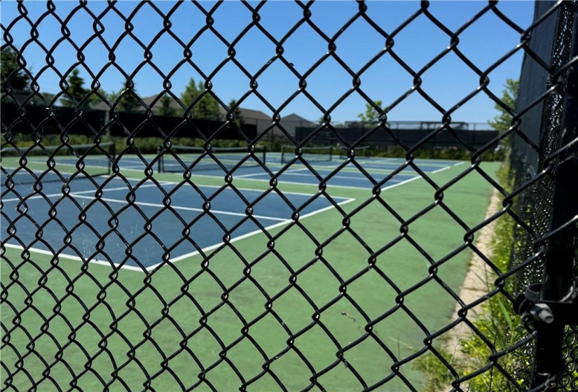 Pickleball in waling distance