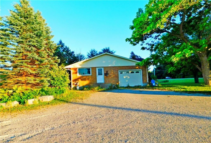 2492 Highway 24, Simcoe, Ontario N3Y 4K3, ,Residential,Sale,Highway 24,H4197376