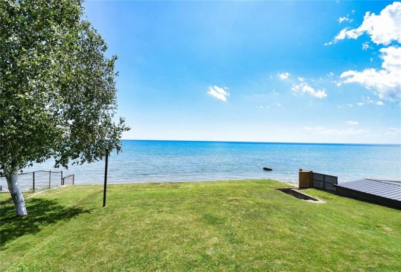 906 Lakeshore Road, Selkirk, Ontario N0A 1P0, 3 Bedrooms Bedrooms, ,1 BathroomBathrooms,Residential,Sale,Lakeshore,H4197457