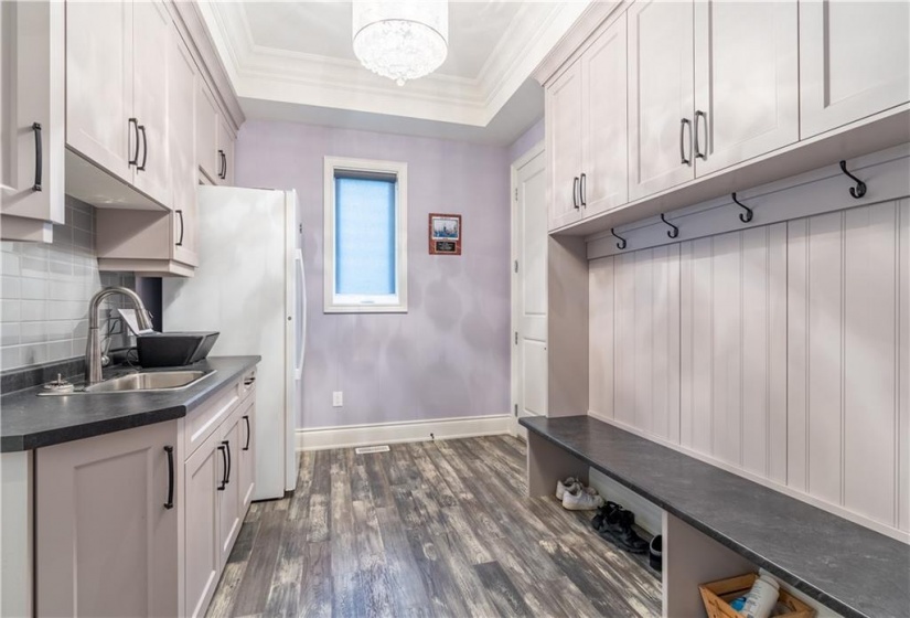 Mud Room to Garage