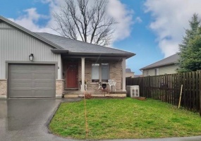 152 CROSS Street, Dunnville, Ontario N1A 1B8, 2 Bedrooms Bedrooms, ,1 BathroomBathrooms,Residential,Sale,CROSS,H4197641