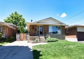 22 RAPALLO Drive, Hamilton, Ontario L8T 3X5, 5 Bedrooms Bedrooms, ,1 BathroomBathrooms,Residential,Sale,RAPALLO,H4197964