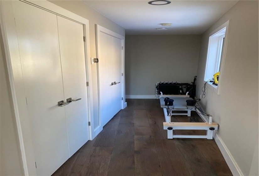 Main hallway to bedrooms and laundry closet