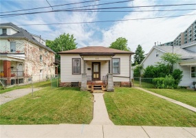 122 Florence Street, Hamilton, Ontario L8R 1W9, 2 Bedrooms Bedrooms, ,1 BathroomBathrooms,Residential,Sale,Florence,H4197034