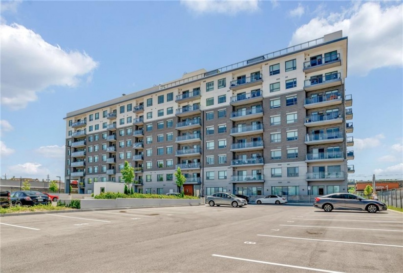 121 #8 Highway, Hamilton, Ontario L8G 0A3, 1 Bedroom Bedrooms, ,1 BathroomBathrooms,Residential,Sale,#8,H4198277