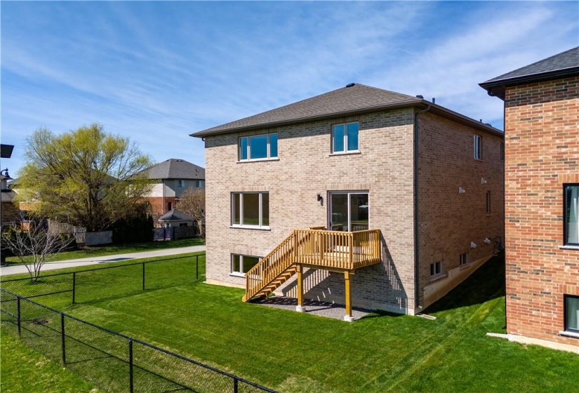 34 HAMPSHIRE Place, Stoney Creek, Ontario L8J 2V3, 4 Bedrooms Bedrooms, ,2 BathroomsBathrooms,Residential,Sale,HAMPSHIRE,H4199399