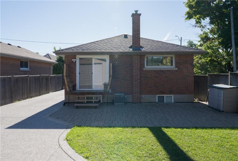 654 Upper Wentworth Street, Hamilton, Ontario L9A 4V3, 4 Bedrooms Bedrooms, ,2 BathroomsBathrooms,Residential,Sale,Upper Wentworth,H4199529