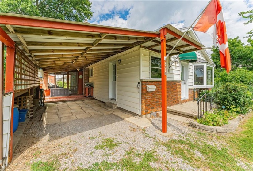 Convenient carport!