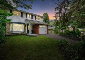 13 DELSEY Street, Dundas, Ontario L9H 1R9, 5 Bedrooms Bedrooms, ,1 BathroomBathrooms,Residential,Sale,DELSEY,H4200280