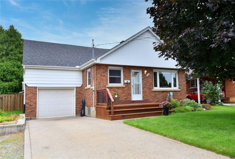 14 DAVID Street, Dundas, Ontario L9H 4R7, 3 Bedrooms Bedrooms, ,2 BathroomsBathrooms,Residential,Sale,DAVID,H4199709