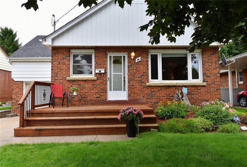 14 DAVID Street, Dundas, Ontario L9H 4R7, 3 Bedrooms Bedrooms, ,2 BathroomsBathrooms,Residential,Sale,DAVID,H4199709