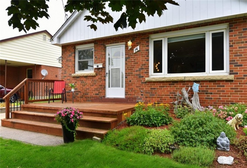 14 DAVID Street, Dundas, Ontario L9H 4R7, 3 Bedrooms Bedrooms, ,2 BathroomsBathrooms,Residential,Sale,DAVID,H4199709