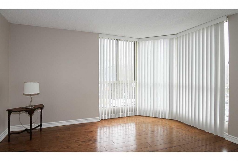 1237 NORTH SHORE Boulevard, Burlington, Ontario L7S 2H8, 2 Bedrooms Bedrooms, ,2 BathroomsBathrooms,Residential,Sale,NORTH SHORE,H4200604