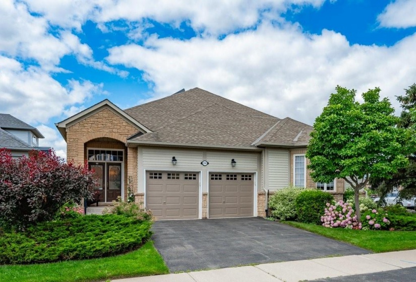 2282 TURNBERRY Road, Burlington, Ontario L7M 4S7, 2 Bedrooms Bedrooms, ,2 BathroomsBathrooms,Residential,Sale,TURNBERRY,H4200781