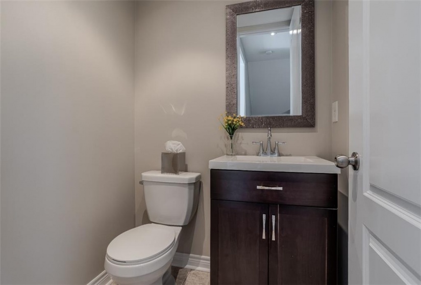 4823 THOMAS ALTON Boulevard, Burlington, Ontario L7M 0V2, 4 Bedrooms Bedrooms, ,2 BathroomsBathrooms,Residential,Sale,THOMAS ALTON,H4201759