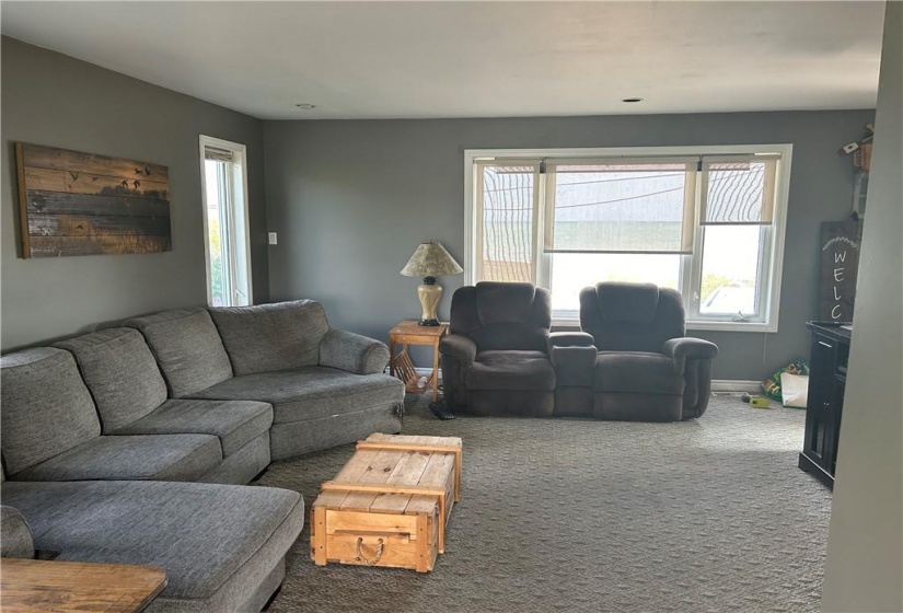 1407 LAKESHORE Road, Selkirk, Ontario N0A 1P0, 3 Bedrooms Bedrooms, ,1 BathroomBathrooms,Residential,Sale,LAKESHORE,H4201965