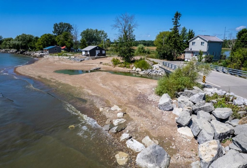 1407 LAKESHORE Road, Selkirk, Ontario N0A 1P0, 3 Bedrooms Bedrooms, ,1 BathroomBathrooms,Residential,Sale,LAKESHORE,H4201965