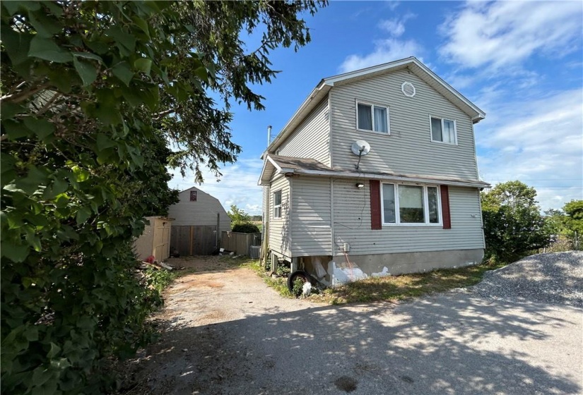 1407 LAKESHORE Road, Selkirk, Ontario N0A 1P0, 3 Bedrooms Bedrooms, ,1 BathroomBathrooms,Residential,Sale,LAKESHORE,H4201965