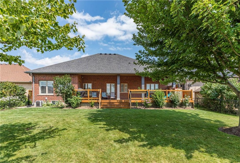 71 NEWPORT Lane, Port Dover, Ontario N0A 1N7, 5 Bedrooms Bedrooms, ,3 BathroomsBathrooms,Residential,Sale,NEWPORT,H4202116