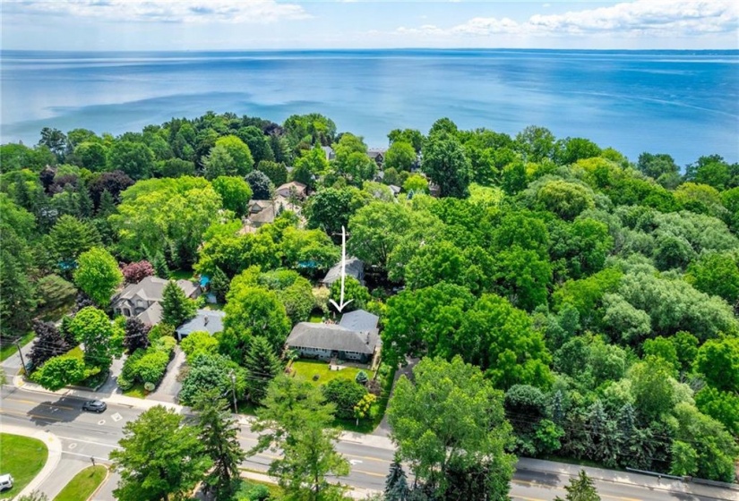 4306 LAKESHORE Road, Burlington, Ontario L7L 1A8, 5 Bedrooms Bedrooms, ,3 BathroomsBathrooms,Residential,Sale,LAKESHORE,H4202105