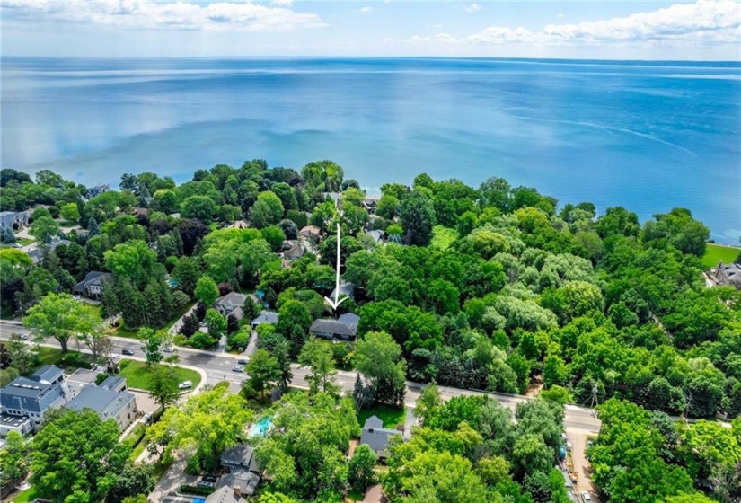 4306 LAKESHORE Road, Burlington, Ontario L7L 1A8, 5 Bedrooms Bedrooms, ,3 BathroomsBathrooms,Residential,Sale,LAKESHORE,H4202105