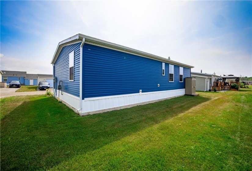 11 Silver Aspen Drive, Nanticoke, Ontario N0A 1L0, 2 Bedrooms Bedrooms, ,2 BathroomsBathrooms,Residential,Sale,Silver Aspen,H4202172