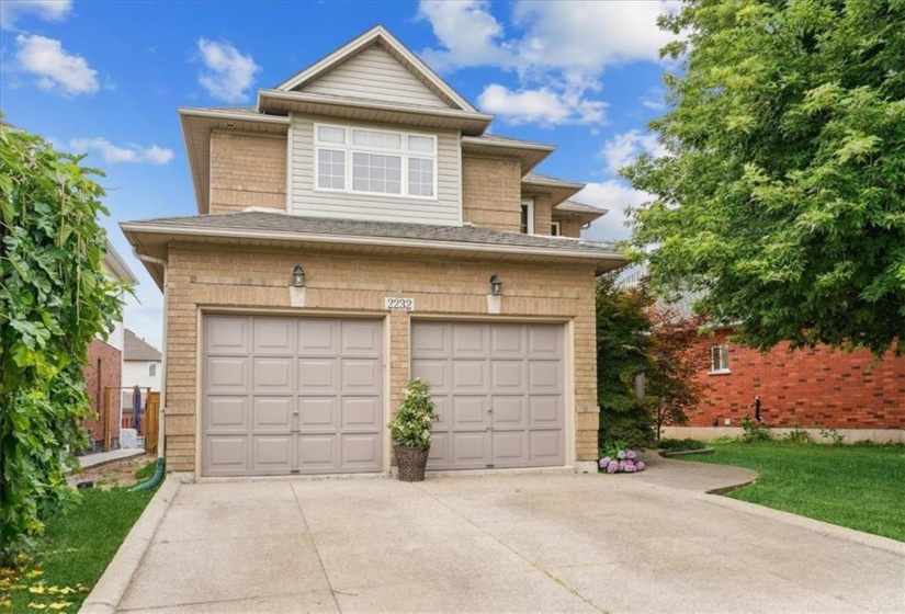 2232 CREEKVIEW Drive, Burlington, Ontario L7M 4N5, 4 Bedrooms Bedrooms, ,2 BathroomsBathrooms,Residential,Sale,CREEKVIEW,H4201589