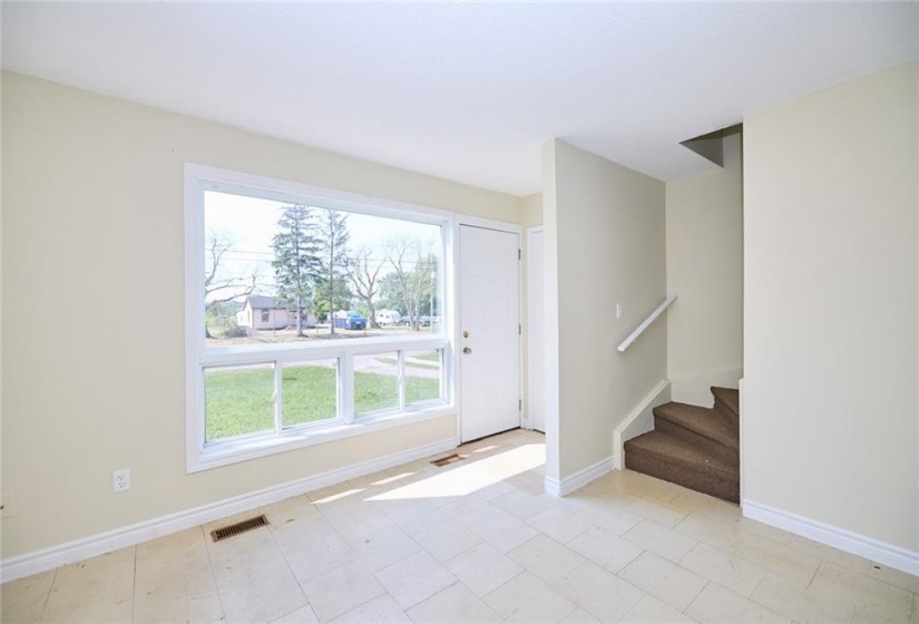 527 Main Street, Dunnville, Ontario N1A 2Y5, 2 Bedrooms Bedrooms, ,1 BathroomBathrooms,Residential,Sale,Main,H4202269