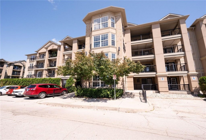 2065 APPLEBY Line, Burlington, Ontario L7L 7H2, 2 Bedrooms Bedrooms, ,2 BathroomsBathrooms,Residential,Sale,APPLEBY,H4202710