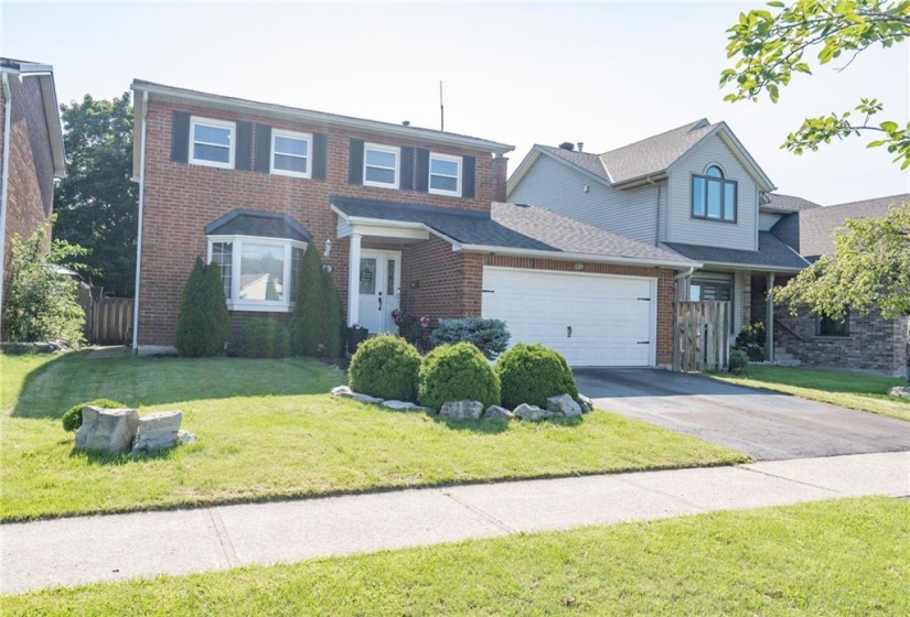 674 Laurier Avenue, Milton, Ontario L9T 4R5, 4 Bedrooms Bedrooms, ,2 BathroomsBathrooms,Residential,Sale,Laurier,H4203081