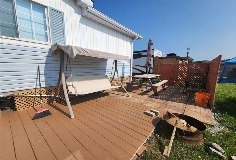 659 Port Maitland Road, Dunnville, Ontario N1A 2W6, 2 Bedrooms Bedrooms, ,1 BathroomBathrooms,Residential,Sale,Port Maitland,H4202495