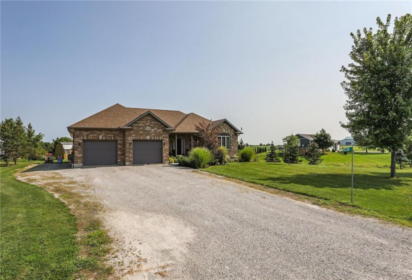 8138 Canborough Road, Dunnville, Ontario N1A 2W1, 5 Bedrooms Bedrooms, ,2 BathroomsBathrooms,Residential,Sale,Canborough,H4203208