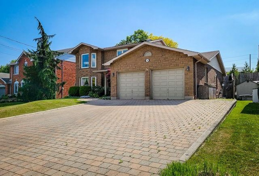 369 HALLER Place, Haldimand County, Ontario N3W 1E2, 5 Bedrooms Bedrooms, ,2 BathroomsBathrooms,Residential,Sale,HALLER,H4202612