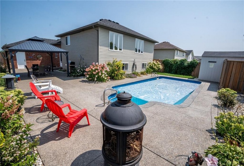 23 MAPLEVIEW Drive, Hagersville, Ontario N0A 1H0, 3 Bedrooms Bedrooms, ,3 BathroomsBathrooms,Residential,Sale,MAPLEVIEW,H4203445