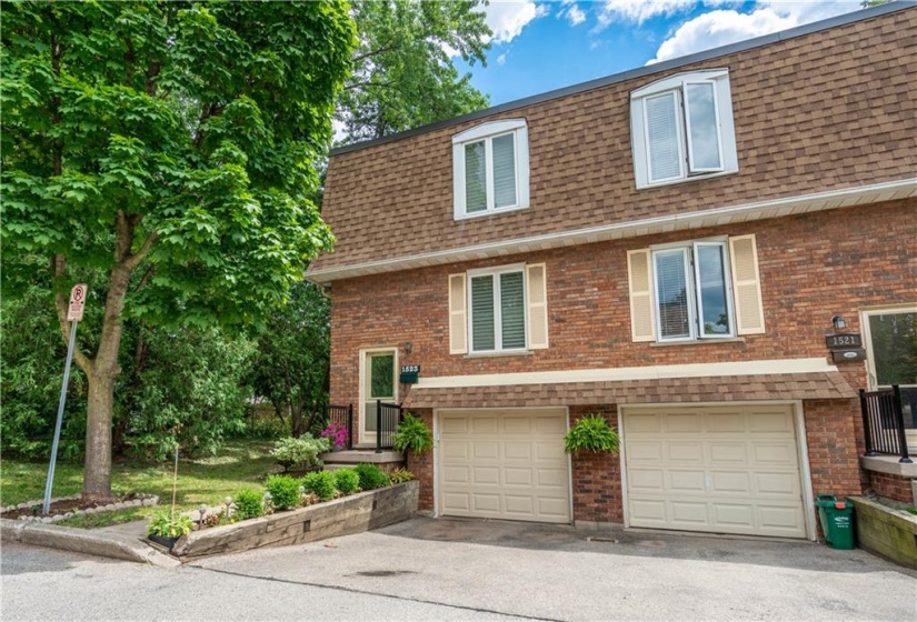 1523 WESTMINSTER Place, Burlington, Ontario L7P 2B4, 3 Bedrooms Bedrooms, ,1 BathroomBathrooms,Residential,Sale,WESTMINSTER,H4205235