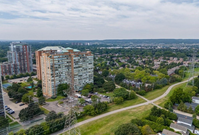 1276 MAPLE CROSSING Boulevard, Burlington, Ontario L7S 2J9, 1 Bedroom Bedrooms, ,1 BathroomBathrooms,Residential,Sale,MAPLE CROSSING,H4204943