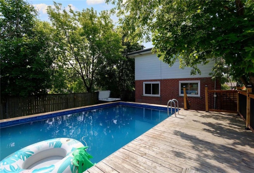 1217 TAVISTOCK Drive, Burlington, Ontario L7P 2N6, 4 Bedrooms Bedrooms, ,3 BathroomsBathrooms,Residential,Sale,TAVISTOCK,H4204946