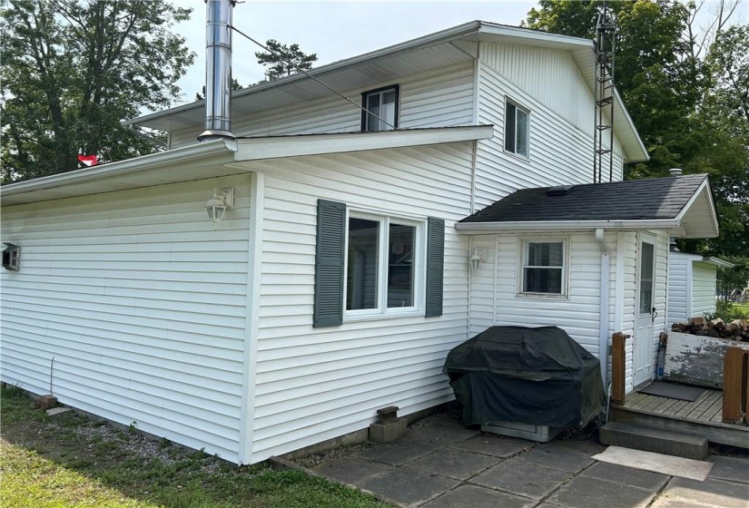 2431 LAKESHORE Road, Dunnville, Ontario N1A 2W8, 3 Bedrooms Bedrooms, ,1 BathroomBathrooms,Residential,Sale,LAKESHORE,H4205068