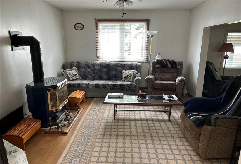 2431 LAKESHORE Road, Dunnville, Ontario N1A 2W8, 3 Bedrooms Bedrooms, ,1 BathroomBathrooms,Residential,Sale,LAKESHORE,H4205068