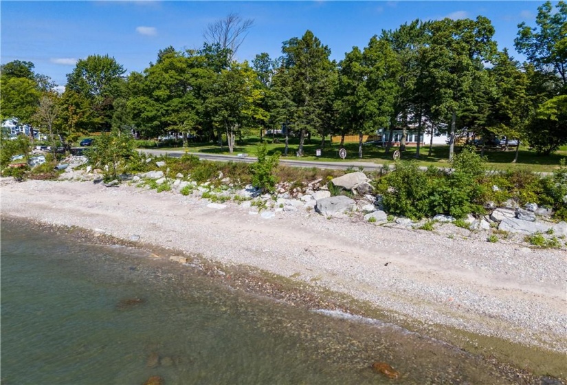 2431 LAKESHORE Road, Dunnville, Ontario N1A 2W8, 3 Bedrooms Bedrooms, ,1 BathroomBathrooms,Residential,Sale,LAKESHORE,H4205068